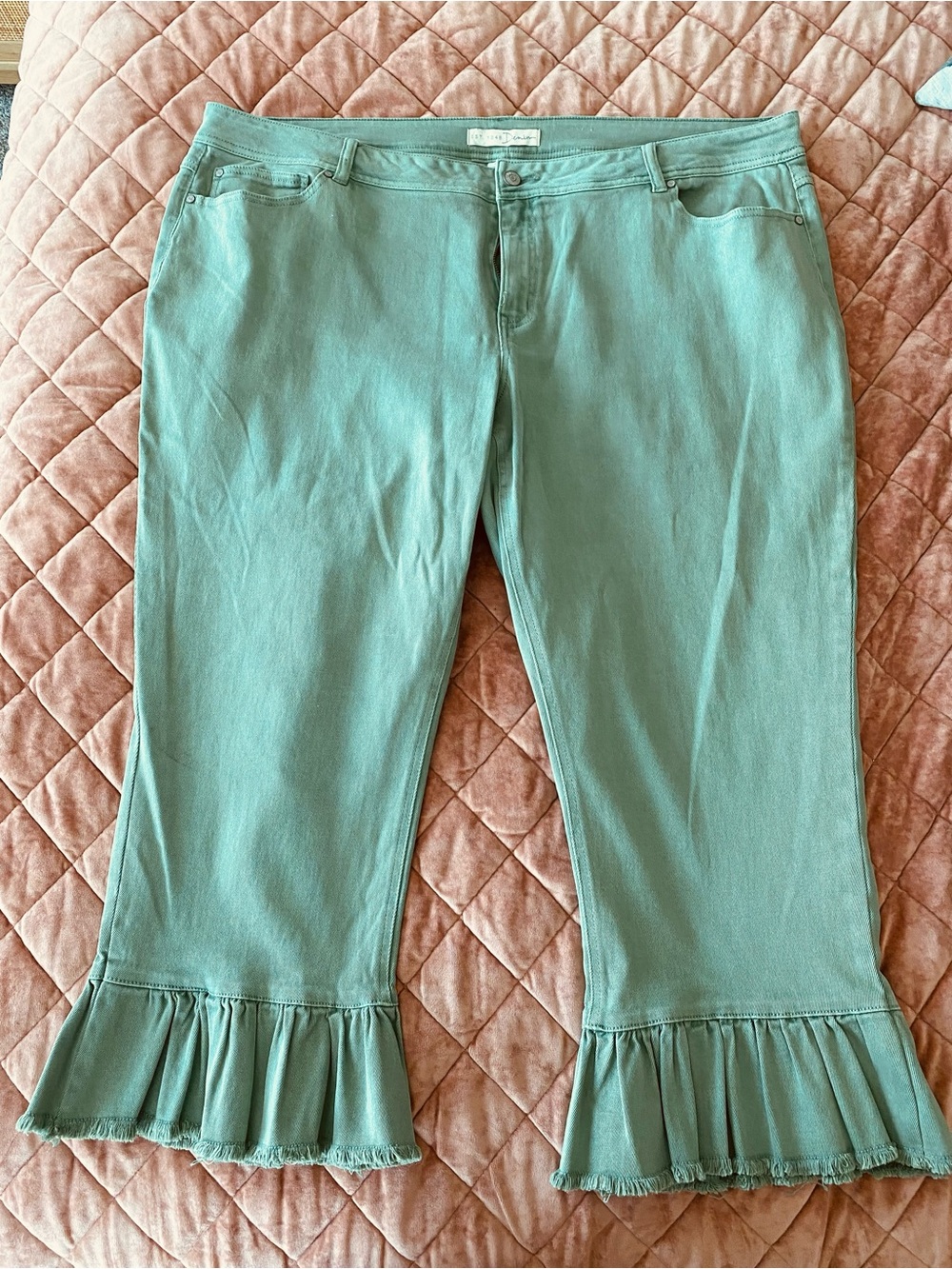Cato Women’s Ruffled Hem Crop Pants - Sage Green Size 22W
